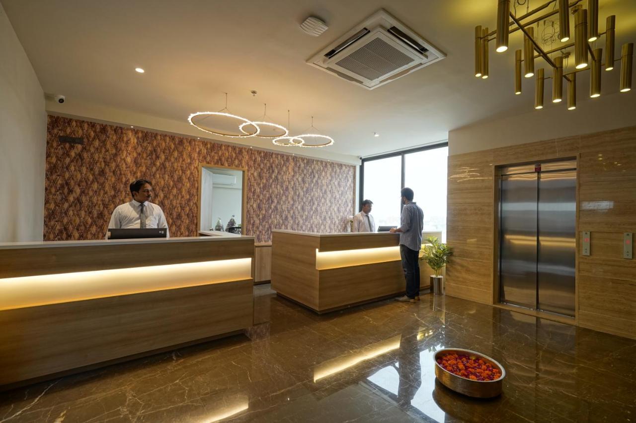 The Galleria Hotel Rajkot Dış mekan fotoğraf